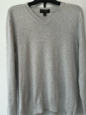 Banana Republic Men’s Premium Luxe Yarn Gray V-Neck Sweater Fall/Winter